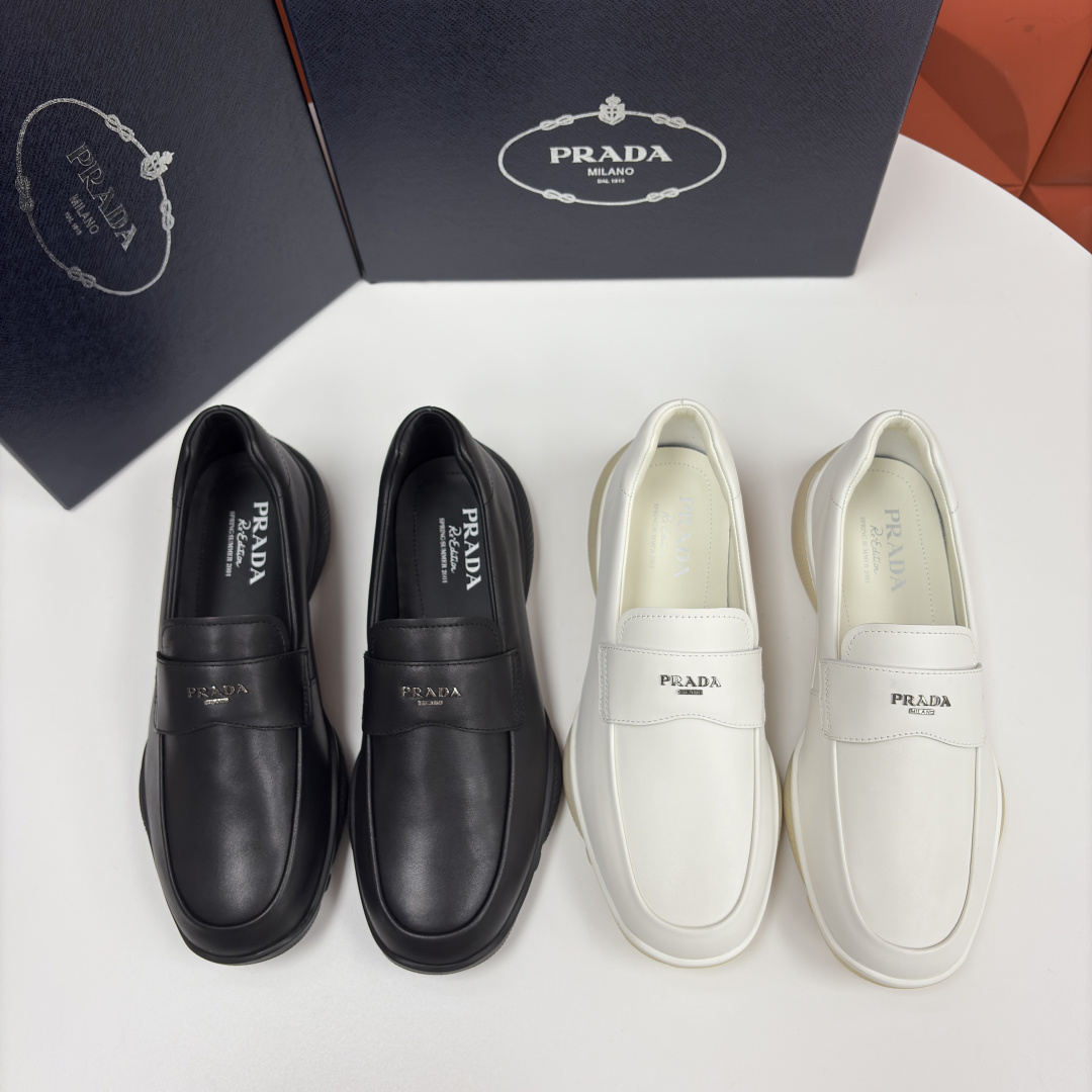 💋💍P家新品 Prad* 普拉-达 莞产出品 新款男士一脚蹬休闲乐福鞋 精准贴合它的设计与质感 采用进口