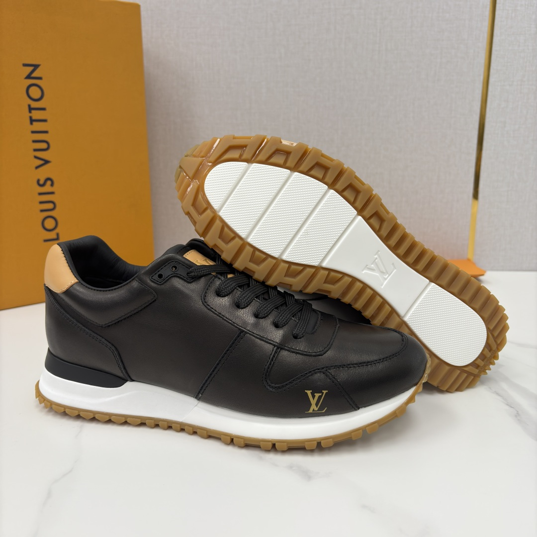 💋 💍 L 家新品 L*V 路易-威登 新款 RUN AWAY 男士运动鞋 官方 9,200 此款运动鞋