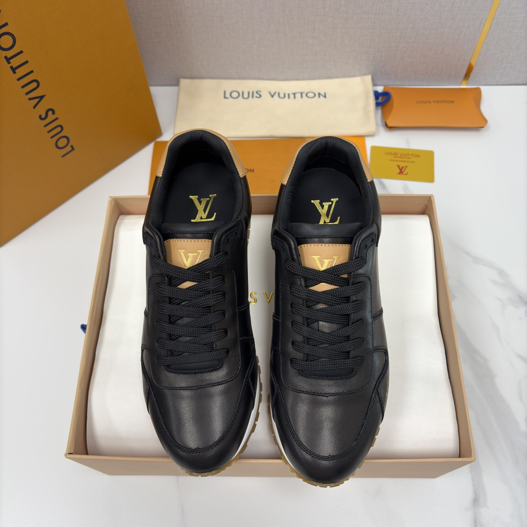 💋 💍 L 家新品 L*V 路易-威登 新款 RUN AWAY 男士运动鞋 官方 9,200 此款运动鞋