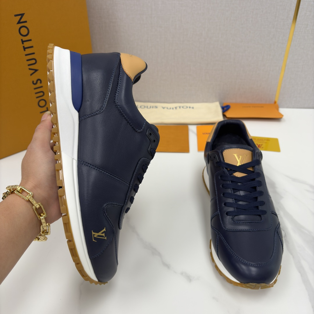 💋 💍 L 家新品 L*V 路易-威登 新款 RUN AWAY 男士运动鞋 官方 9,200 此款运动鞋