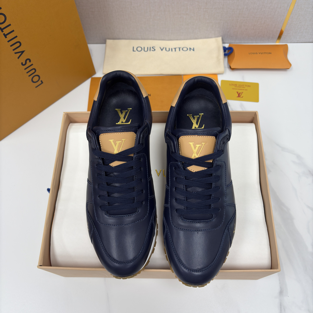 💋 💍 L 家新品 L*V 路易-威登 新款 RUN AWAY 男士运动鞋 官方 9,200 此款运动鞋