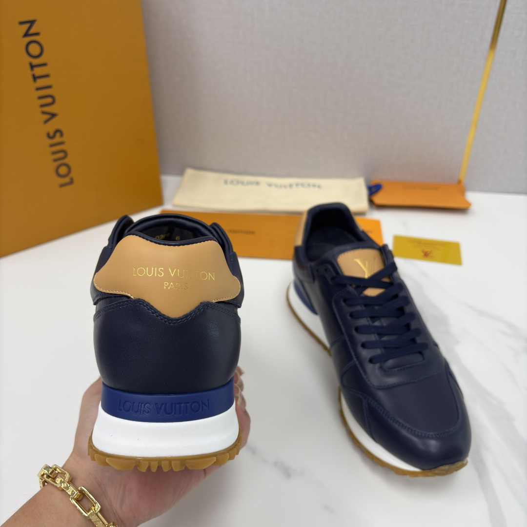 💋 💍 L 家新品 L*V 路易-威登 新款 RUN AWAY 男士运动鞋 官方 9,200 此款运动鞋