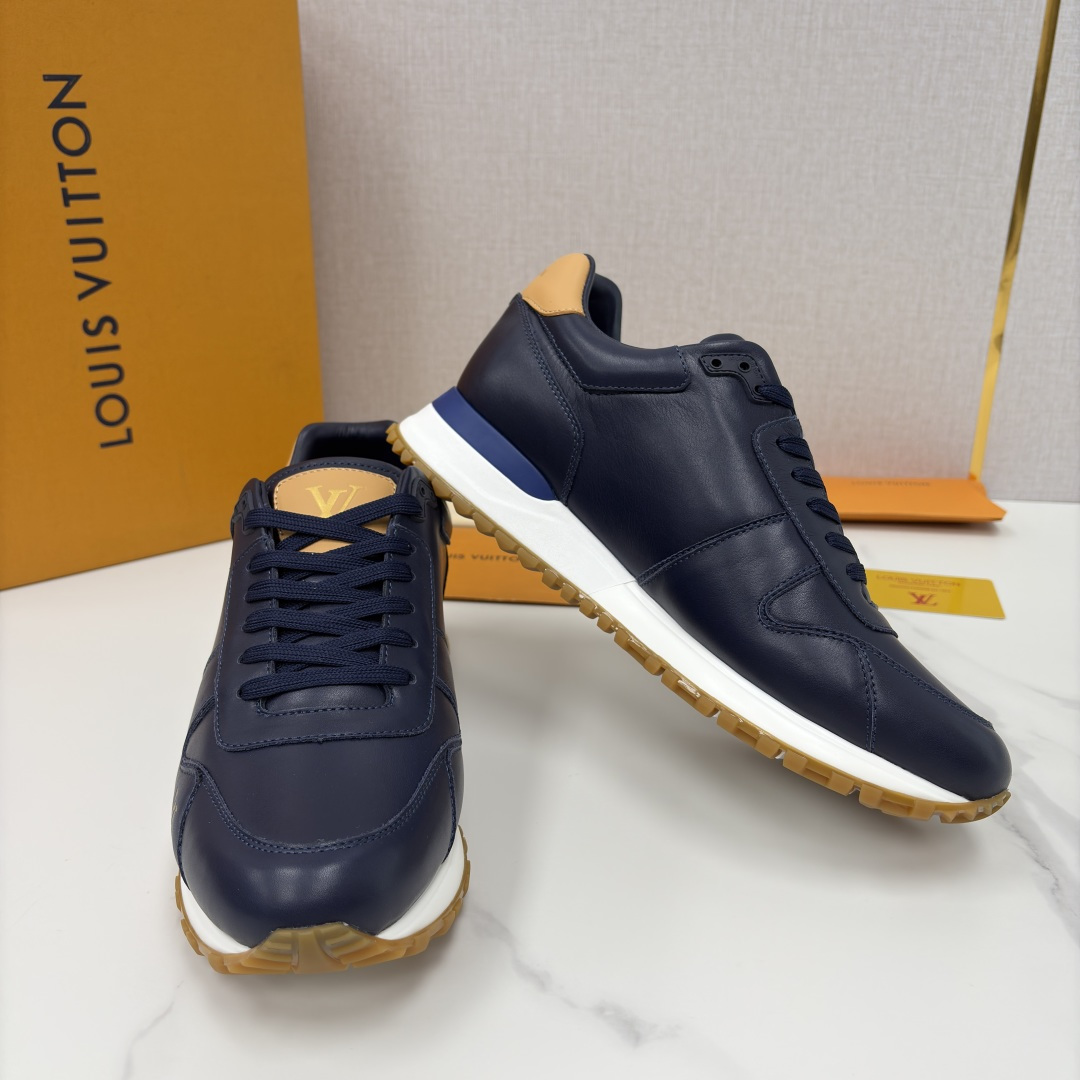 💋 💍 L 家新品 L*V 路易-威登 新款 RUN AWAY 男士运动鞋 官方 9,200 此款运动鞋