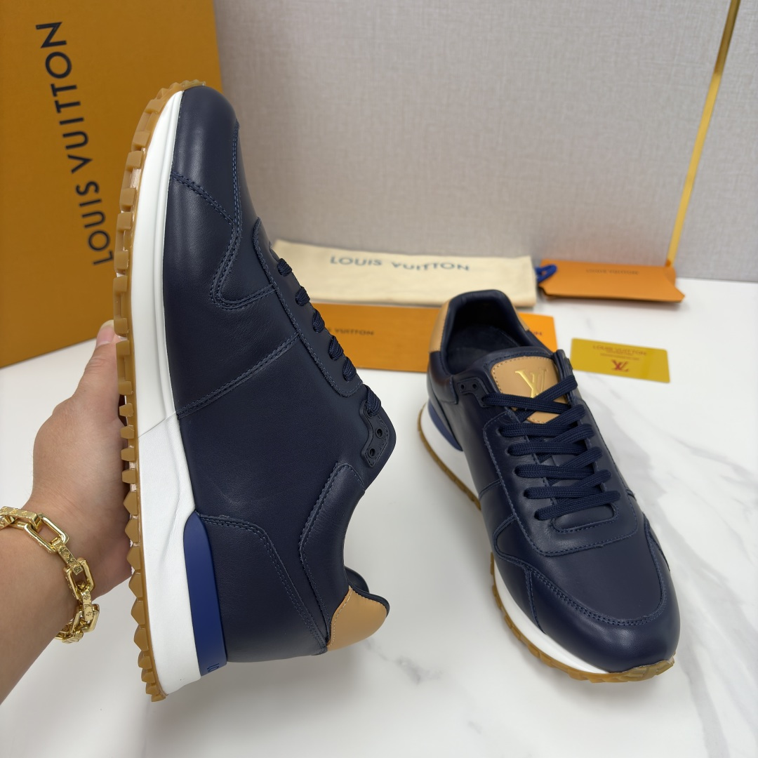 💋 💍 L 家新品 L*V 路易-威登 新款 RUN AWAY 男士运动鞋 官方 9,200 此款运动鞋