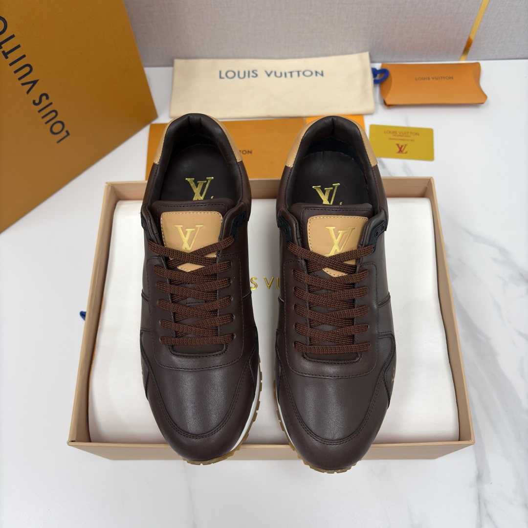 💋 💍 L 家新品 L*V 路易-威登 新款 RUN AWAY 男士运动鞋 官方 9,200 此款运动鞋