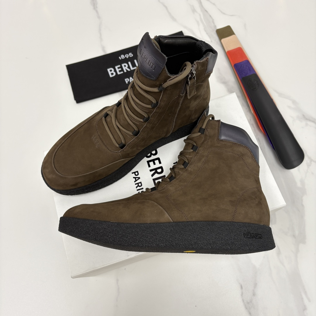 💋💍 布鲁提 Berlut* 男士新品高帮靴 户外徒步靴 官方 19,400 采用优质磨面皮，触感细腻且