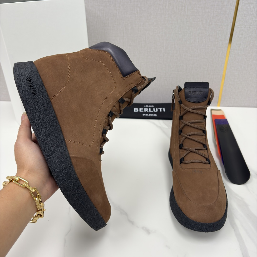 💋💍 布鲁提 Berlut* 男士新品高帮靴 户外徒步靴 官方 19,400 采用优质磨面皮，触感细腻且