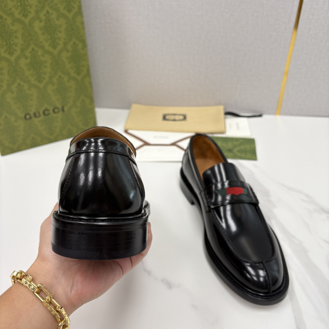 💋💍G家 GUCC* 新品男士简约乐福鞋皮鞋 经典与时尚的交融 Jordaan 乐福鞋：刻在DNA里的优