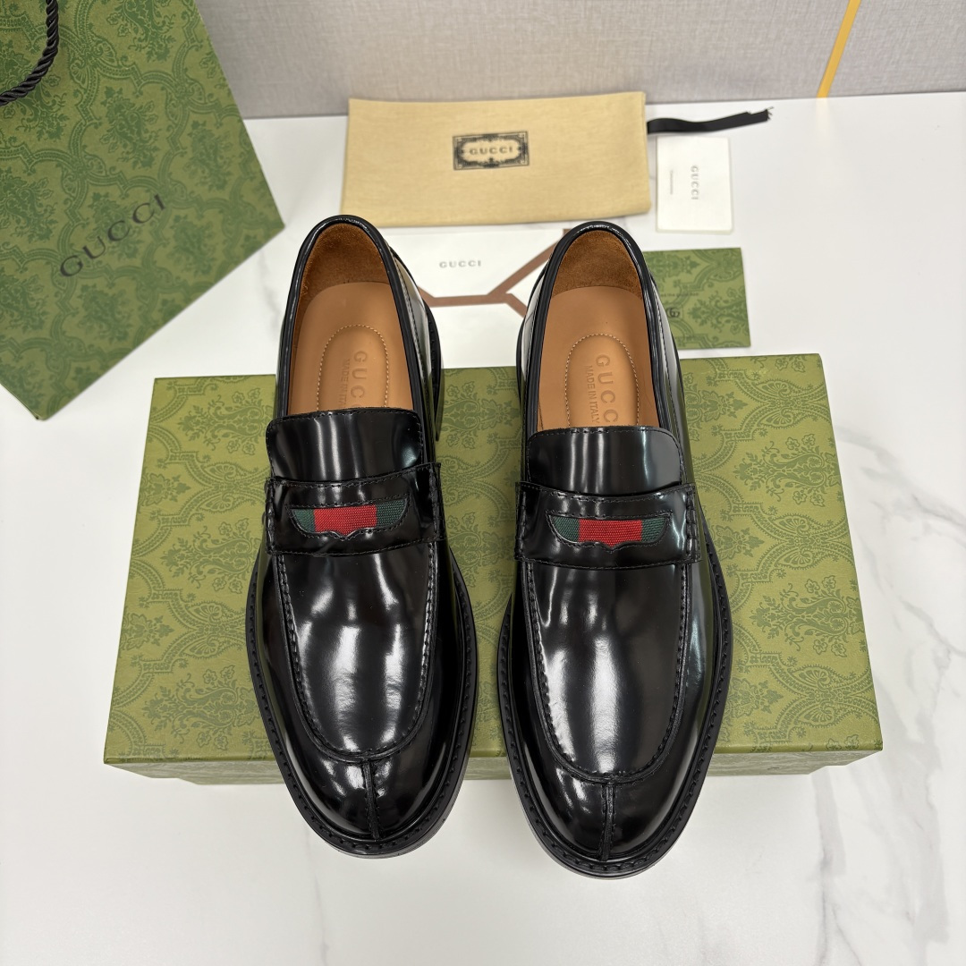 💋💍G家 GUCC* 新品男士简约乐福鞋皮鞋 经典与时尚的交融 Jordaan 乐福鞋：刻在DNA里的优