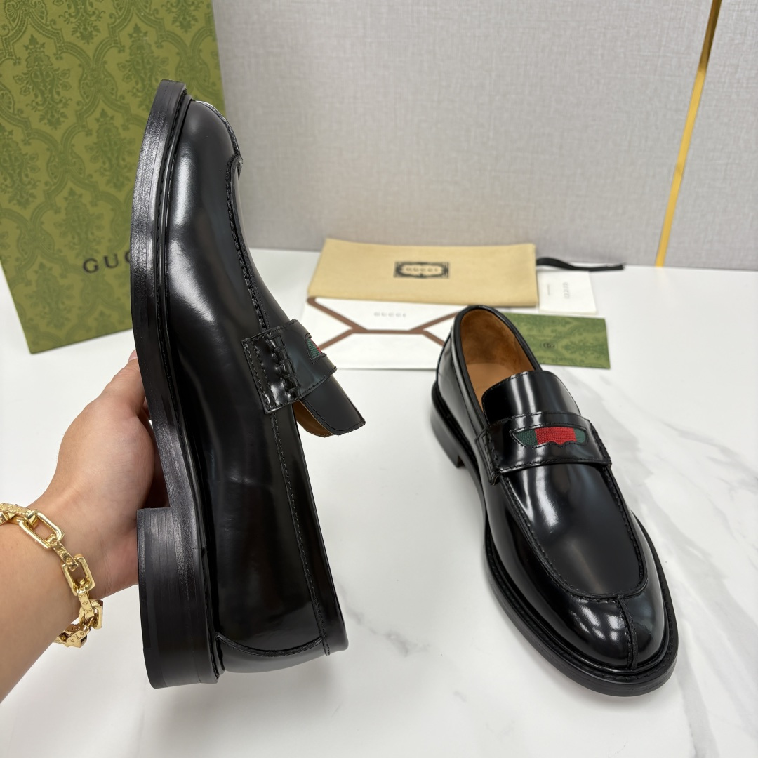 💋💍G家 GUCC* 新品男士简约乐福鞋皮鞋 经典与时尚的交融 Jordaan 乐福鞋：刻在DNA里的优