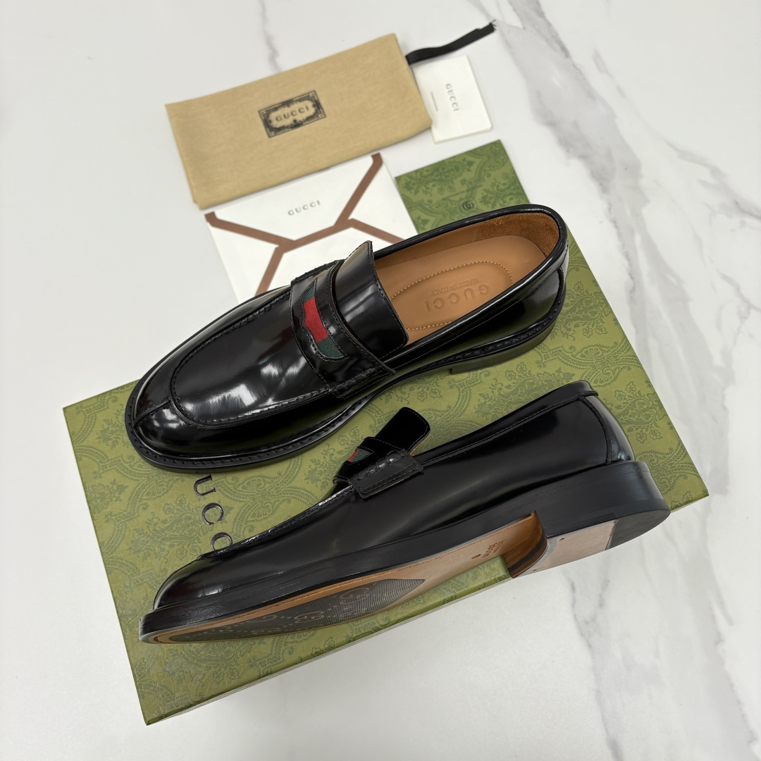 💋💍G家 GUCC* 新品男士简约乐福鞋皮鞋 经典与时尚的交融 Jordaan 乐福鞋：刻在DNA里的优