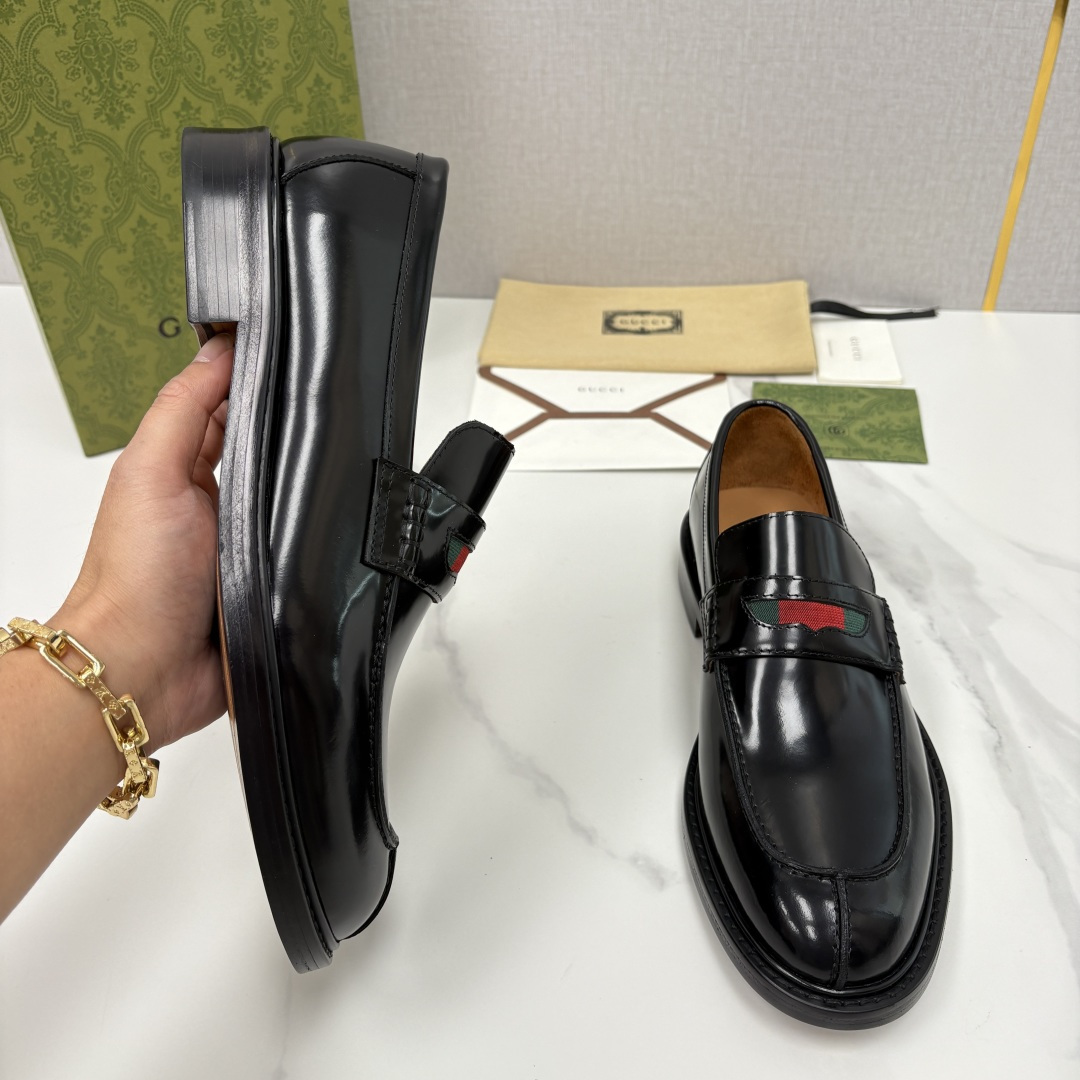 💋💍G家 GUCC* 新品男士简约乐福鞋皮鞋 经典与时尚的交融 Jordaan 乐福鞋：刻在DNA里的优