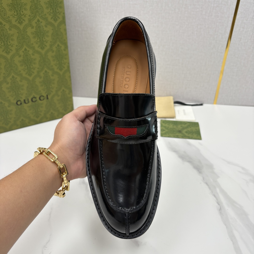 💋💍G家 GUCC* 新品男士简约乐福鞋皮鞋 经典与时尚的交融 Jordaan 乐福鞋：刻在DNA里的优