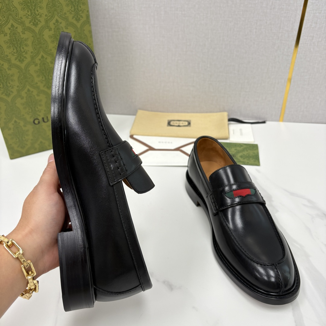 💋💍G家 GUCC* 新品男士简约乐福鞋皮鞋 经典与时尚的交融 Jordaan 乐福鞋：刻在DNA里的优