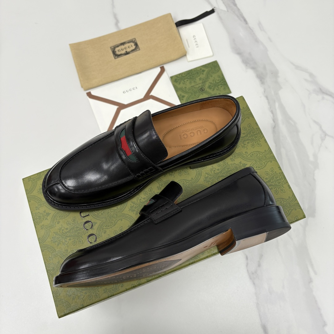 💋💍G家 GUCC* 新品男士简约乐福鞋皮鞋 经典与时尚的交融 Jordaan 乐福鞋：刻在DNA里的优