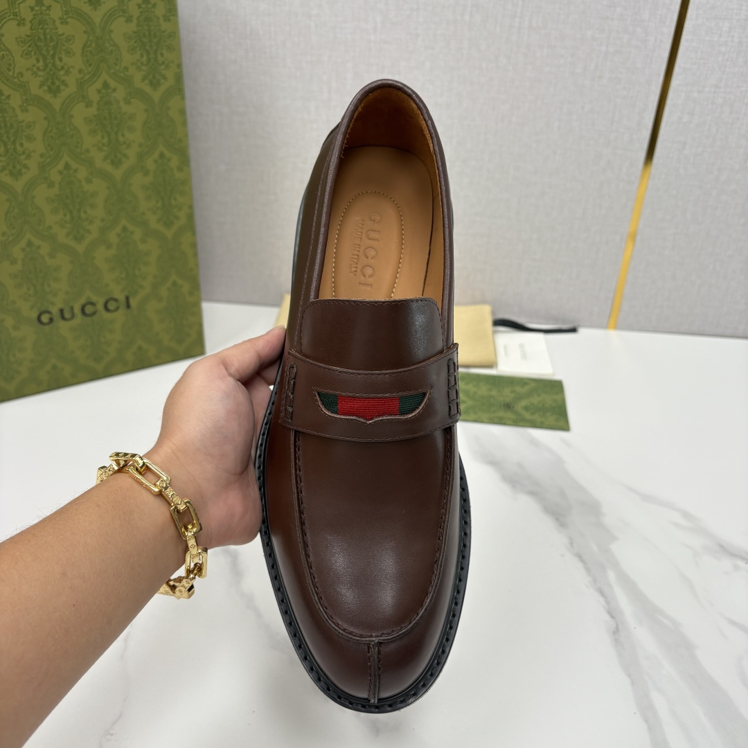 💋💍G家 GUCC* 新品男士简约乐福鞋皮鞋 经典与时尚的交融 Jordaan 乐福鞋：刻在DNA里的优