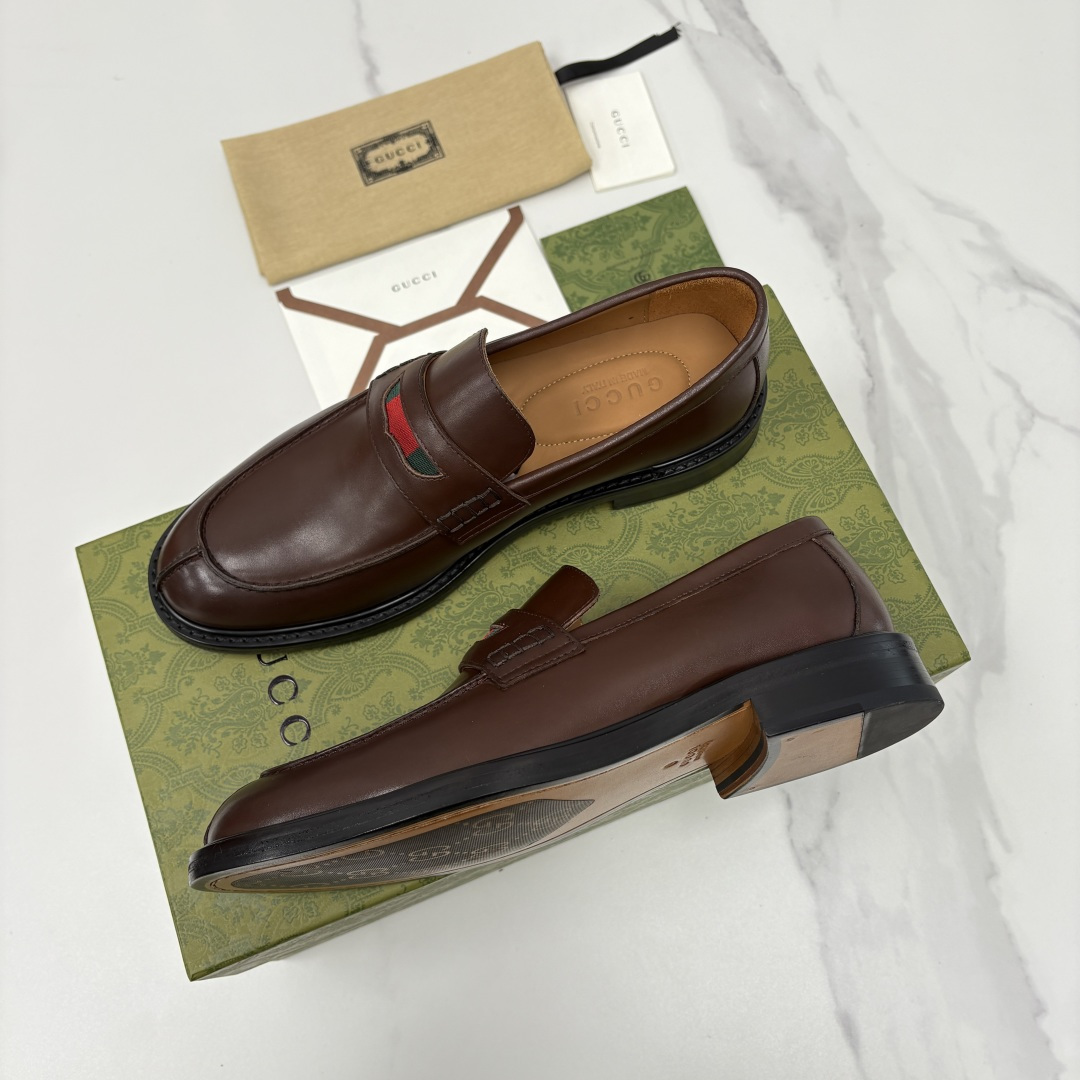 💋💍G家 GUCC* 新品男士简约乐福鞋皮鞋 经典与时尚的交融 Jordaan 乐福鞋：刻在DNA里的优