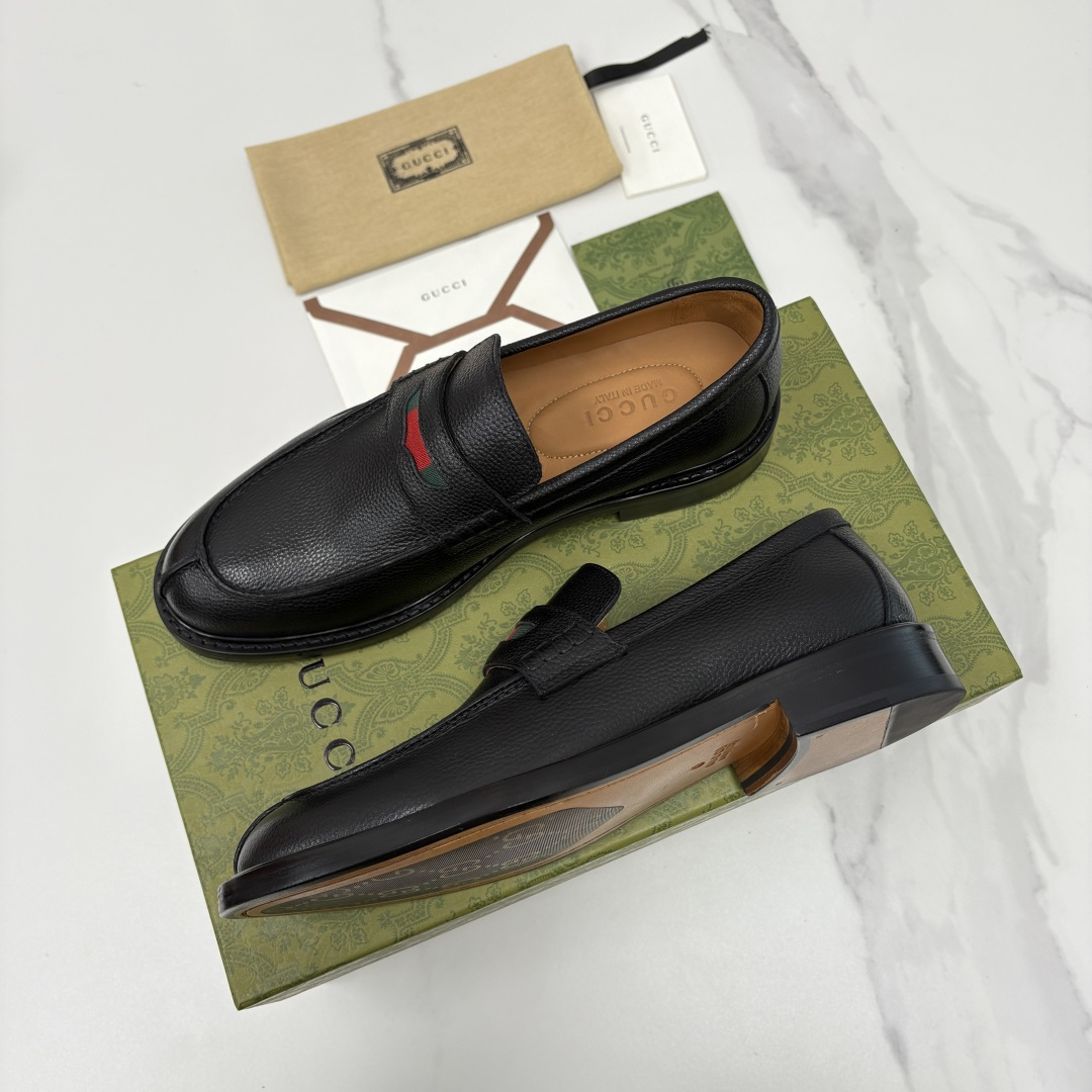 💋💍G家 GUCC* 新品男士简约乐福鞋皮鞋 经典与时尚的交融 Jordaan 乐福鞋：刻在DNA里的优