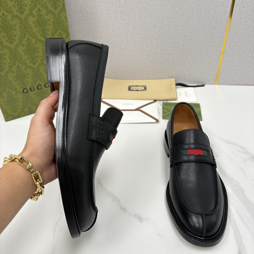 💋💍G家 GUCC* 新品男士简约乐福鞋皮鞋 经典与时尚的交融 Jordaan 乐福鞋：刻在DNA里的优