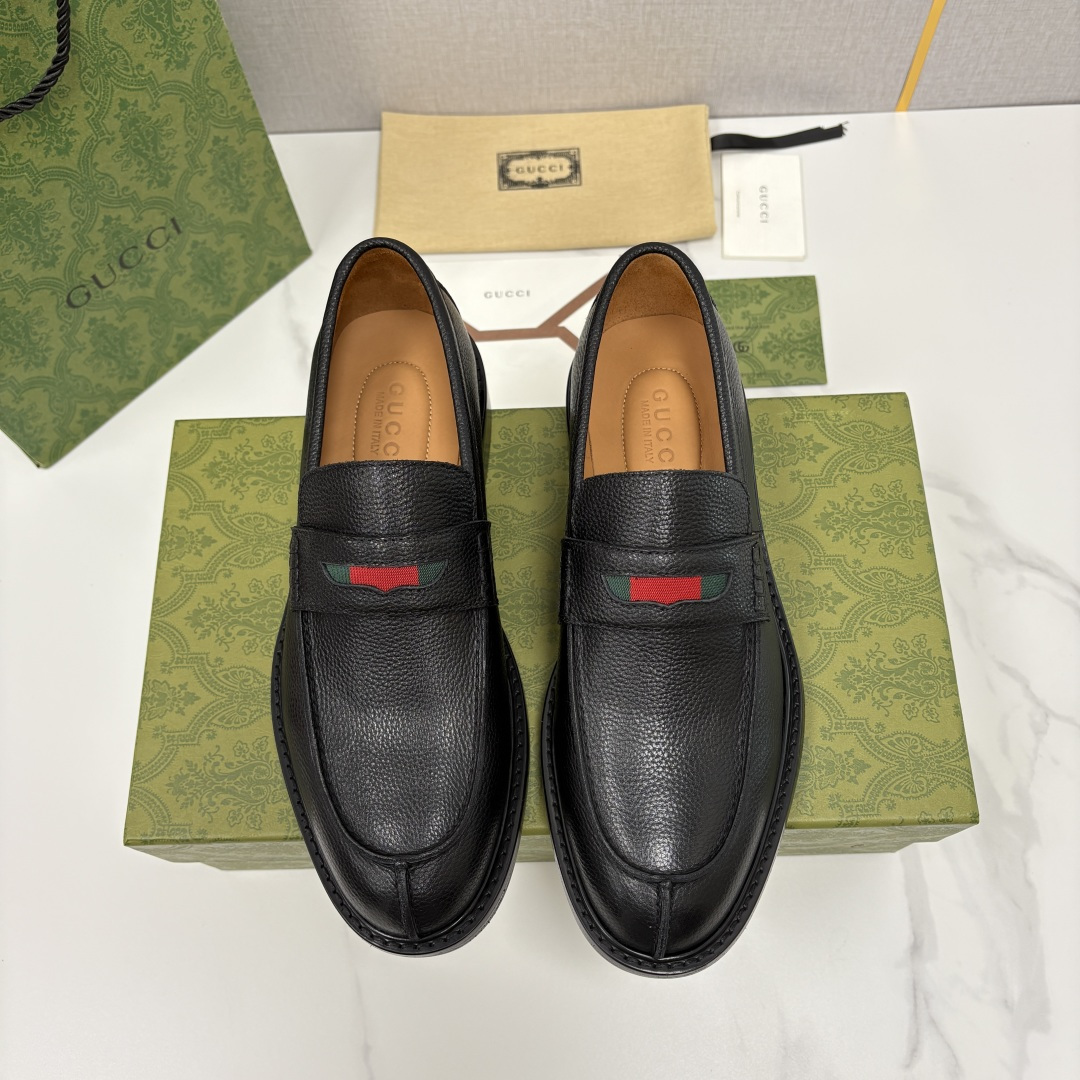 💋💍G家 GUCC* 新品男士简约乐福鞋皮鞋 经典与时尚的交融 Jordaan 乐福鞋：刻在DNA里的优