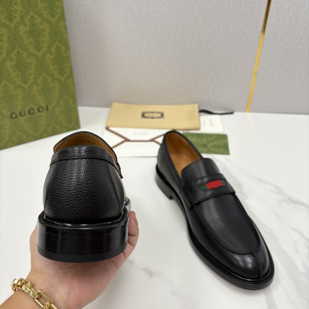 💋💍G家 GUCC* 新品男士简约乐福鞋皮鞋 经典与时尚的交融 Jordaan 乐福鞋：刻在DNA里的优