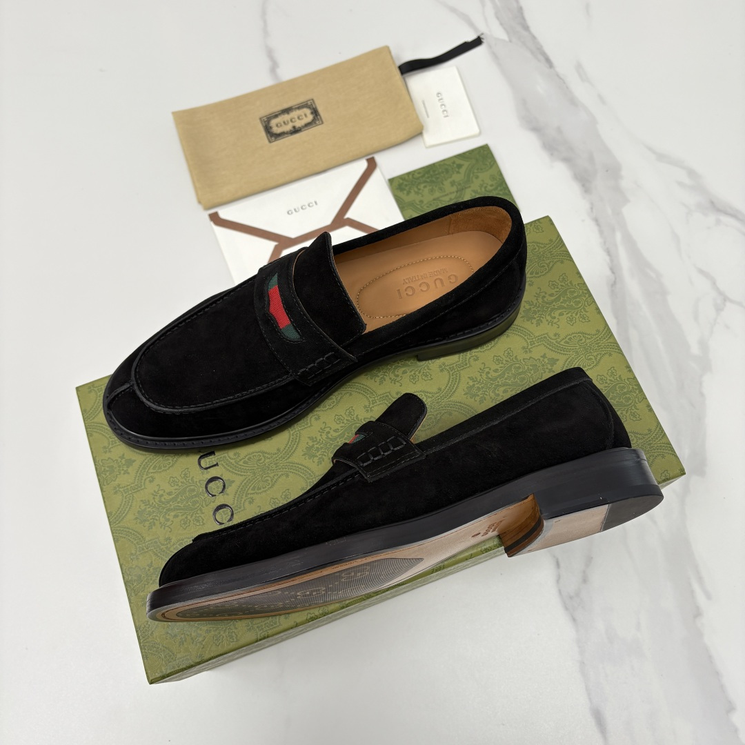 💋💍G家 GUCC* 新品男士简约乐福鞋皮鞋 经典与时尚的交融 Jordaan 乐福鞋：刻在DNA里的优