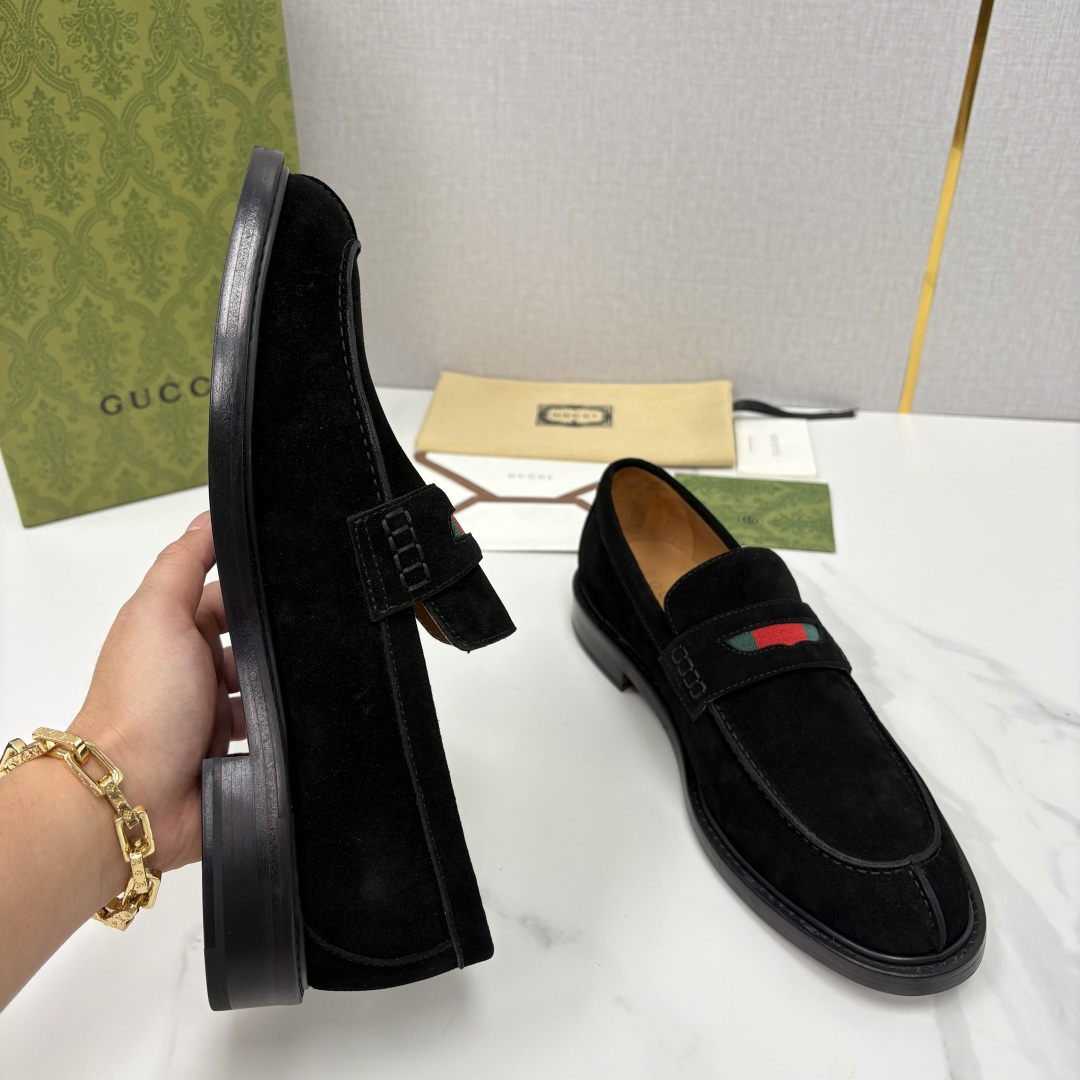 💋💍G家 GUCC* 新品男士简约乐福鞋皮鞋 经典与时尚的交融 Jordaan 乐福鞋：刻在DNA里的优