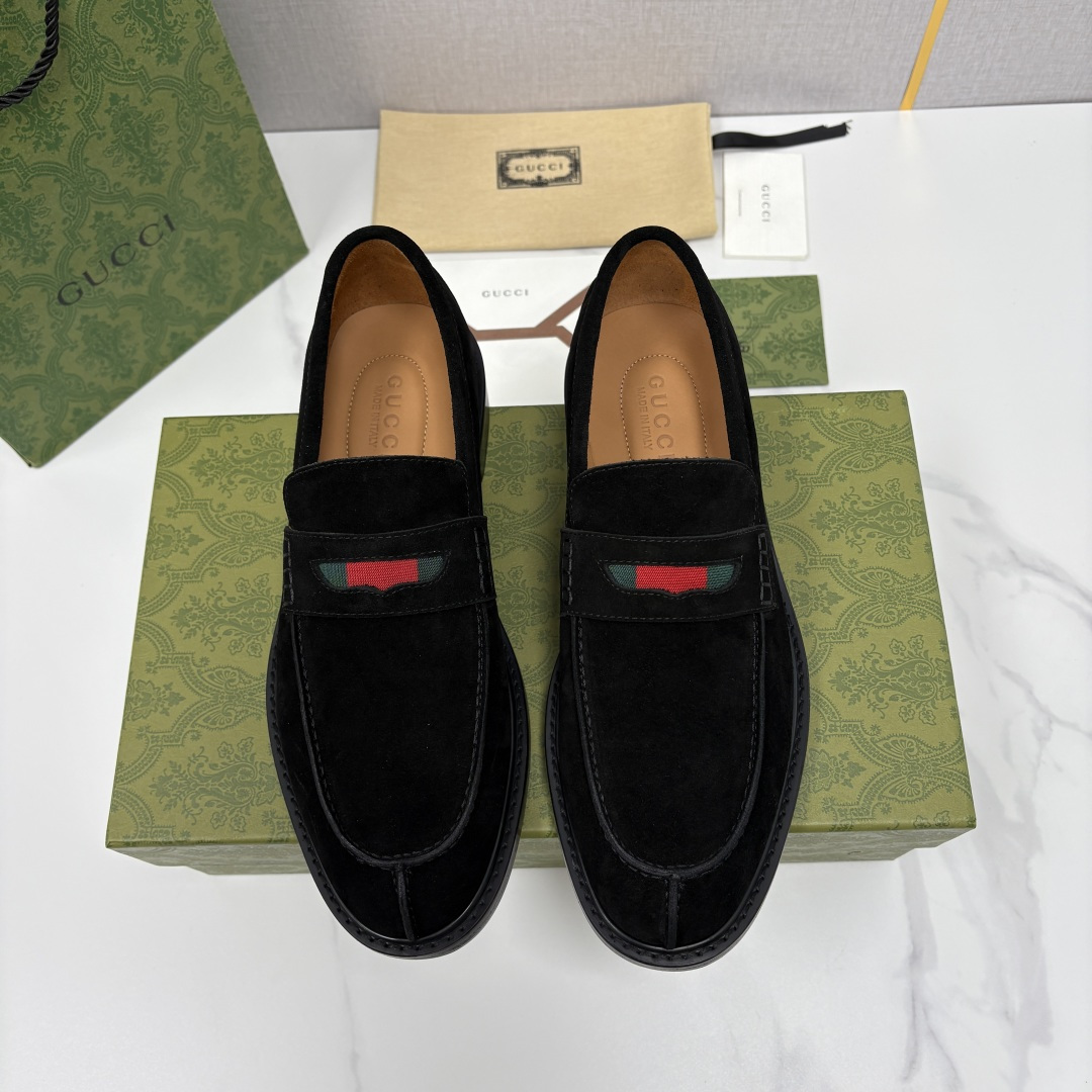 💋💍G家 GUCC* 新品男士简约乐福鞋皮鞋 经典与时尚的交融 Jordaan 乐福鞋：刻在DNA里的优