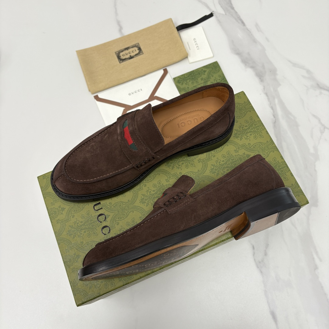 💋💍G家 GUCC* 新品男士简约乐福鞋皮鞋 经典与时尚的交融 Jordaan 乐福鞋：刻在DNA里的优