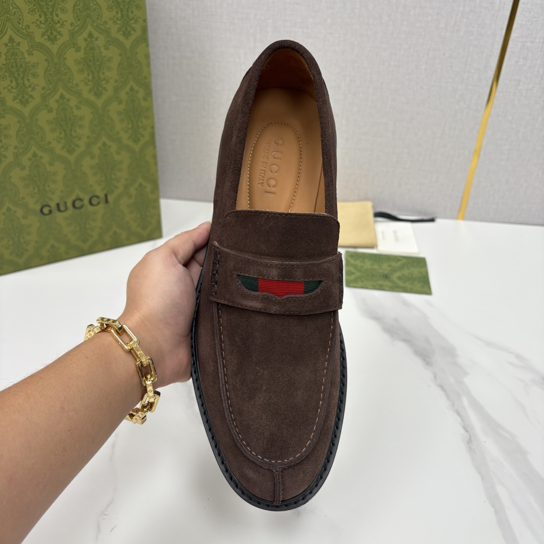 💋💍G家 GUCC* 新品男士简约乐福鞋皮鞋 经典与时尚的交融 Jordaan 乐福鞋：刻在DNA里的优