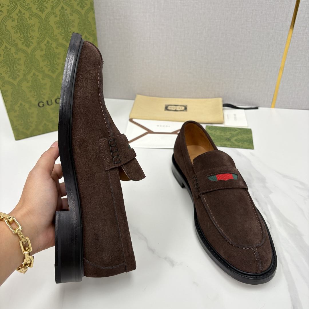 💋💍G家 GUCC* 新品男士简约乐福鞋皮鞋 经典与时尚的交融 Jordaan 乐福鞋：刻在DNA里的优