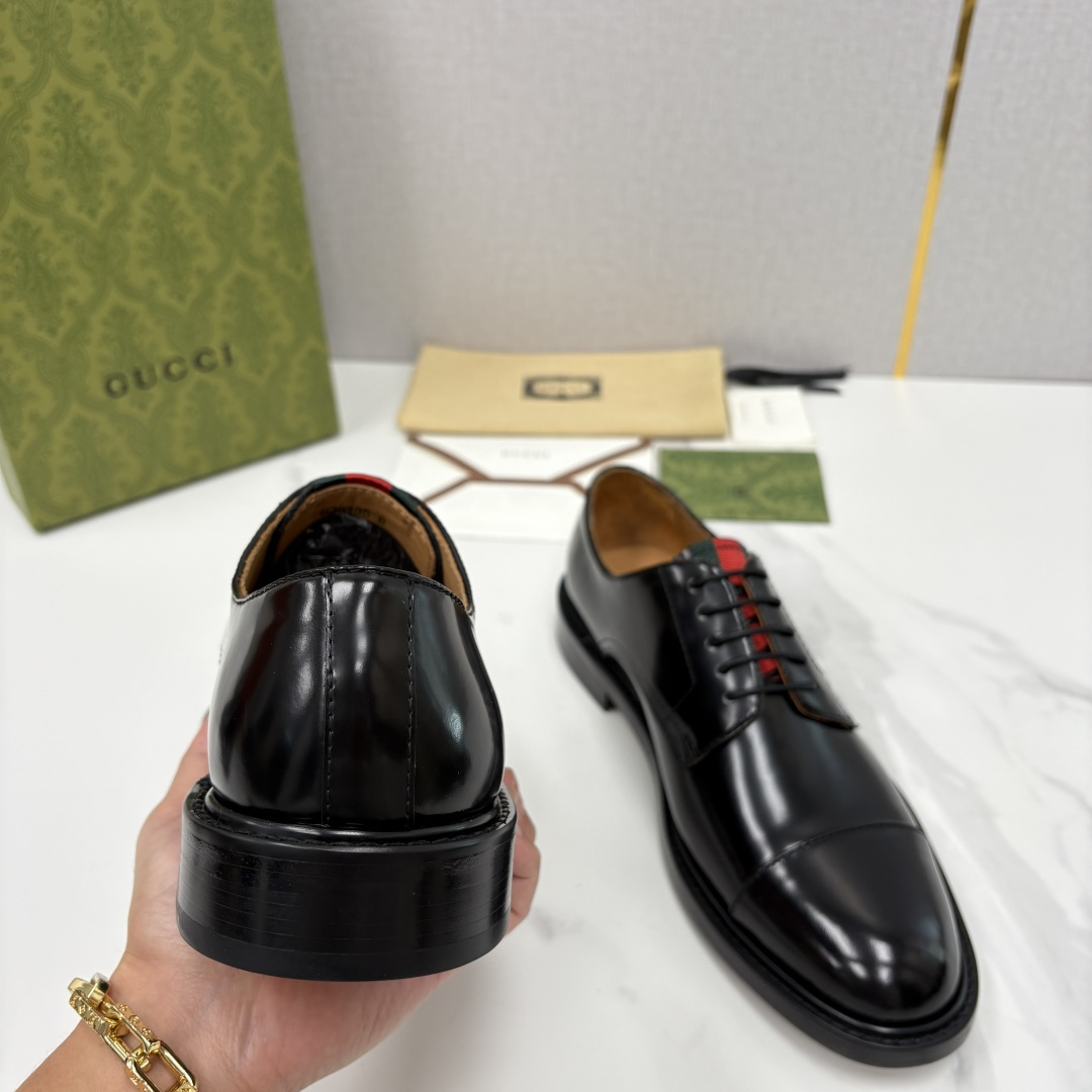 💋💍G家 GUCC* 新品男士正装鞋皮鞋 堪称“精致感天花板”级别的通勤利器 此款系列里选用多种不同质感