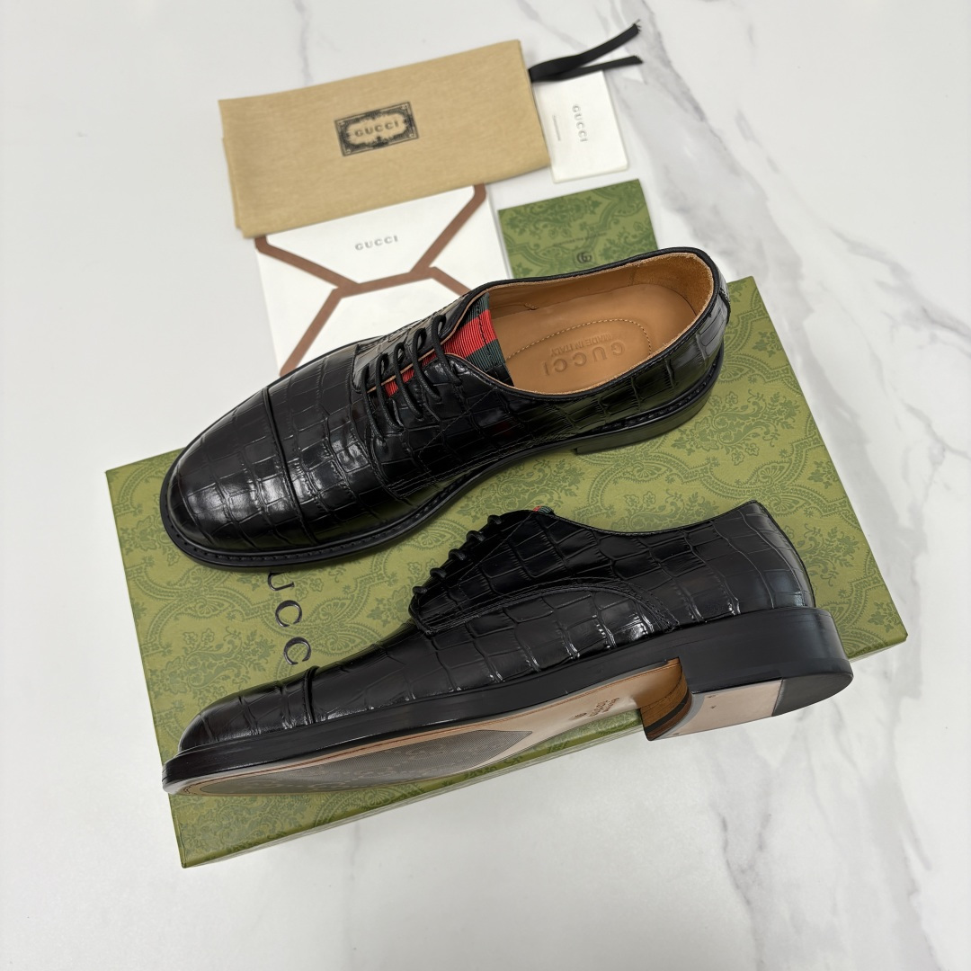 💋💍G家 GUCC* 新品男士正装鞋皮鞋 堪称“精致感天花板”级别的通勤利器 此款系列里选用多种不同质感