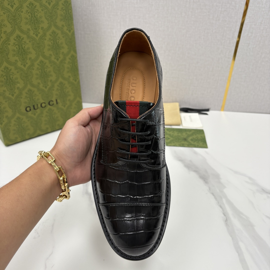 💋💍G家 GUCC* 新品男士正装鞋皮鞋 堪称“精致感天花板”级别的通勤利器 此款系列里选用多种不同质感