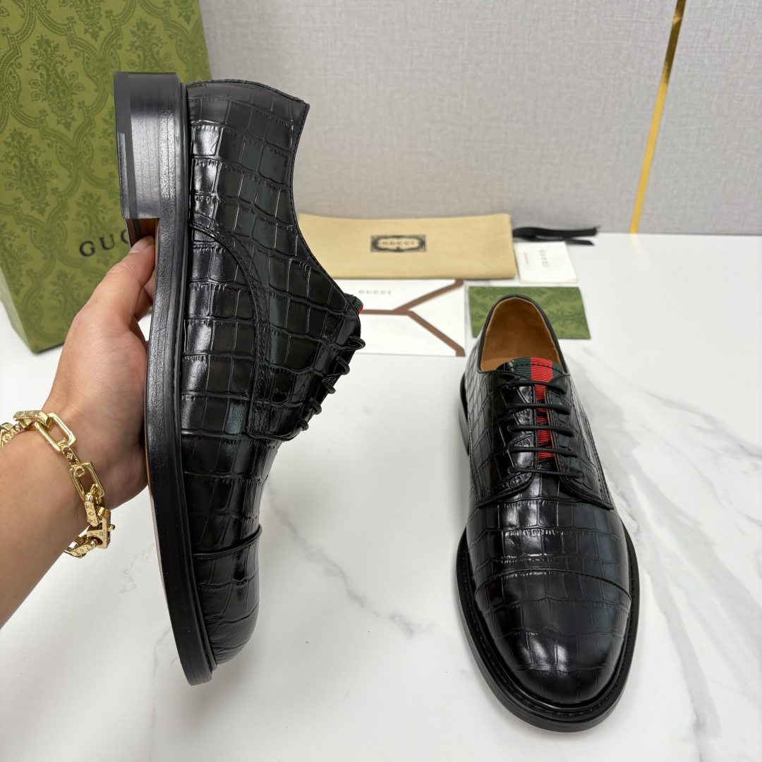 💋💍G家 GUCC* 新品男士正装鞋皮鞋 堪称“精致感天花板”级别的通勤利器 此款系列里选用多种不同质感