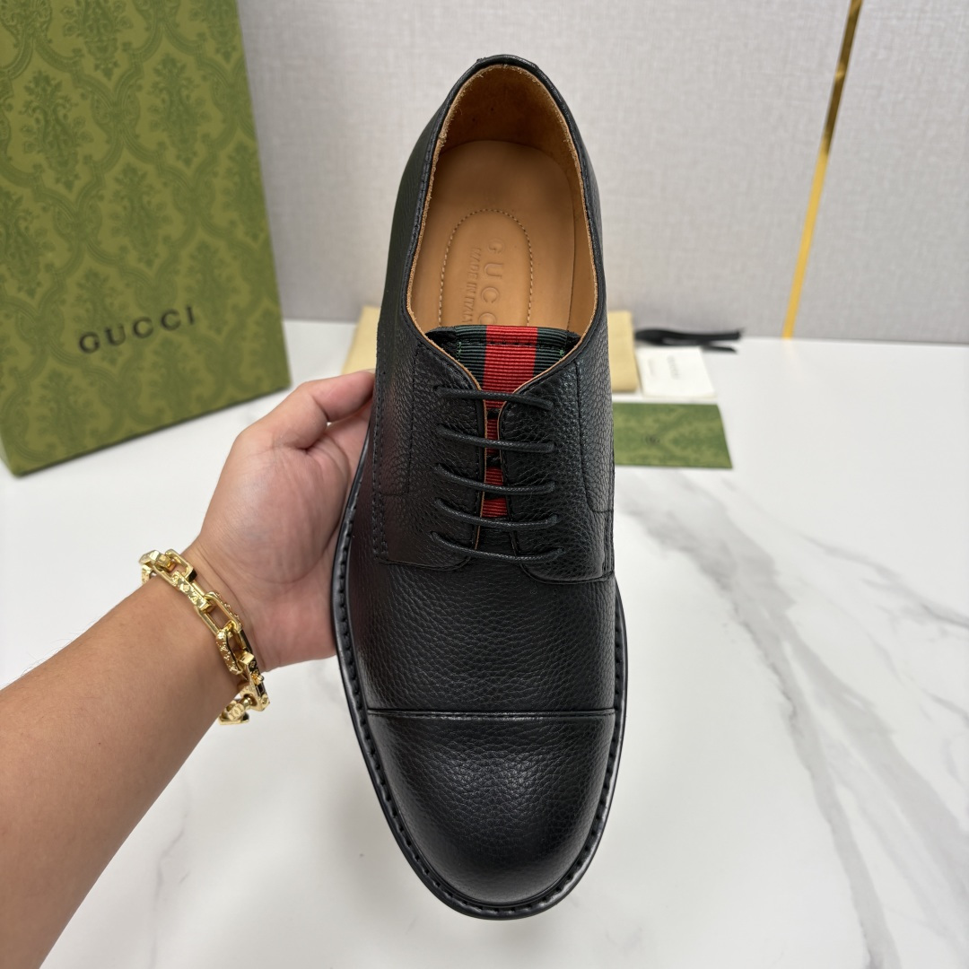 💋💍G家 GUCC* 新品男士正装鞋皮鞋 堪称“精致感天花板”级别的通勤利器 此款系列里选用多种不同质感