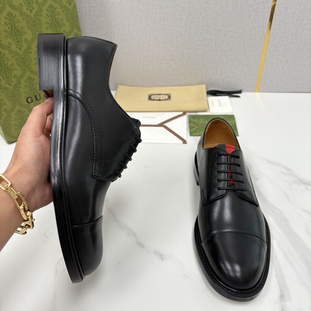 💋💍G家 GUCC* 新品男士正装鞋皮鞋 堪称“精致感天花板”级别的通勤利器 此款系列里选用多种不同质感