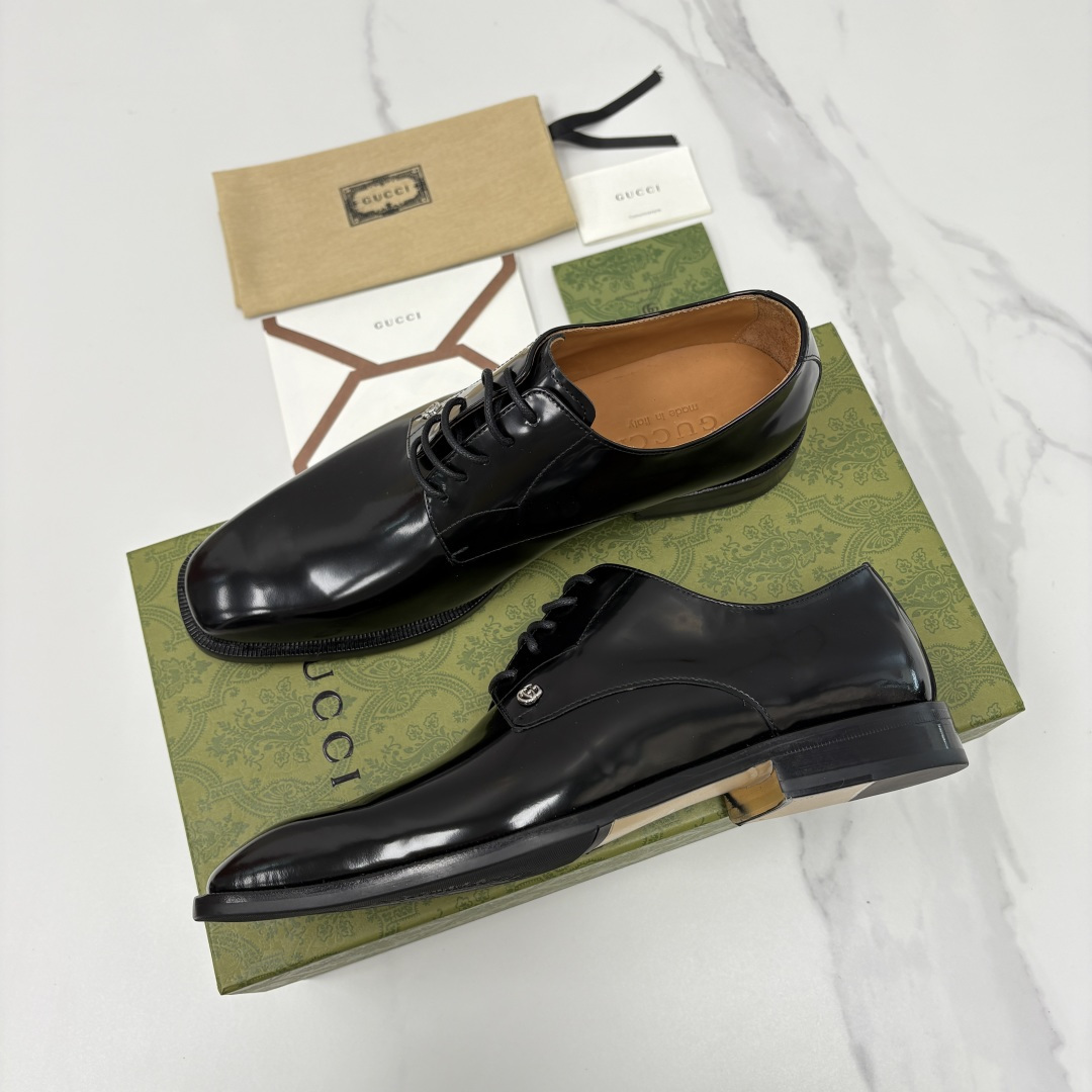 💋💍G家 GUCC* 古-驰 新品男士正装鞋皮鞋 选用细腻有光泽的进口牛皮/开边珠亮皮打造鞋身，触感柔软