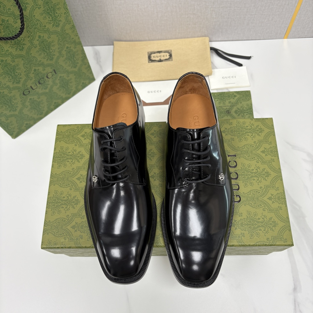 💋💍G家 GUCC* 古-驰 新品男士正装鞋皮鞋 选用细腻有光泽的进口牛皮/开边珠亮皮打造鞋身，触感柔软