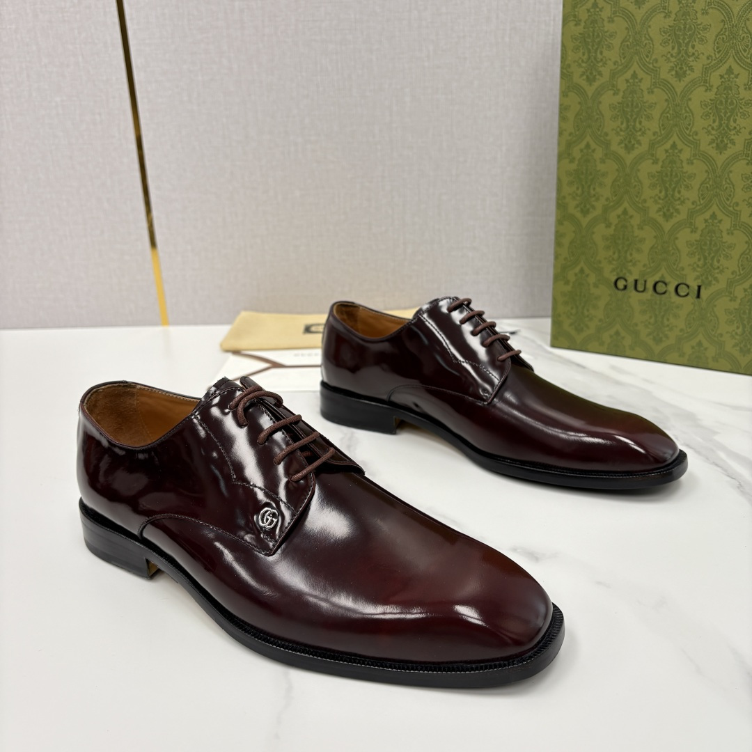 💋💍G家 GUCC* 古-驰 新品男士正装鞋皮鞋 选用细腻有光泽的进口牛皮/开边珠亮皮打造鞋身，触感柔软