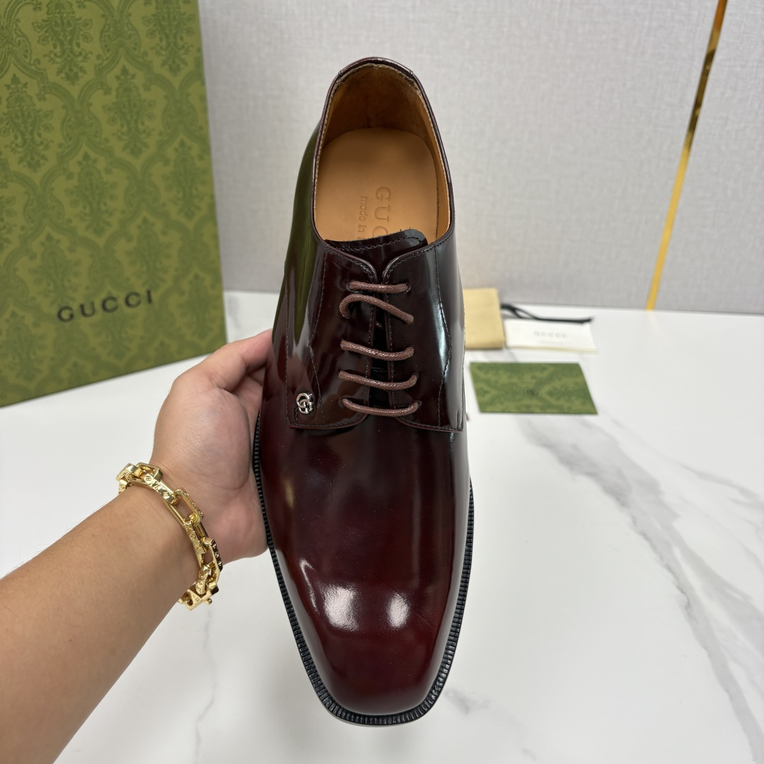 💋💍G家 GUCC* 古-驰 新品男士正装鞋皮鞋 选用细腻有光泽的进口牛皮/开边珠亮皮打造鞋身，触感柔软