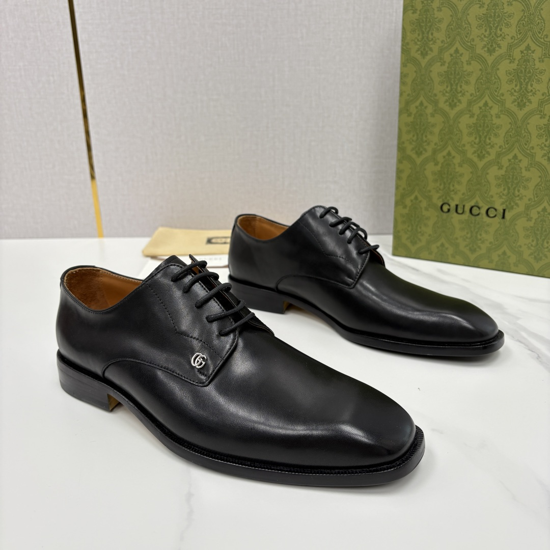 💋💍G家 GUCC* 古-驰 新品男士正装鞋皮鞋 选用细腻有光泽的进口牛皮/开边珠亮皮打造鞋身，触感柔软