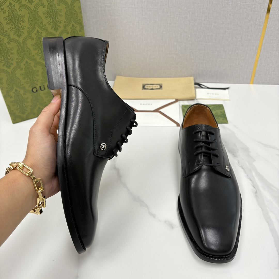 💋💍G家 GUCC* 古-驰 新品男士正装鞋皮鞋 选用细腻有光泽的进口牛皮/开边珠亮皮打造鞋身，触感柔软