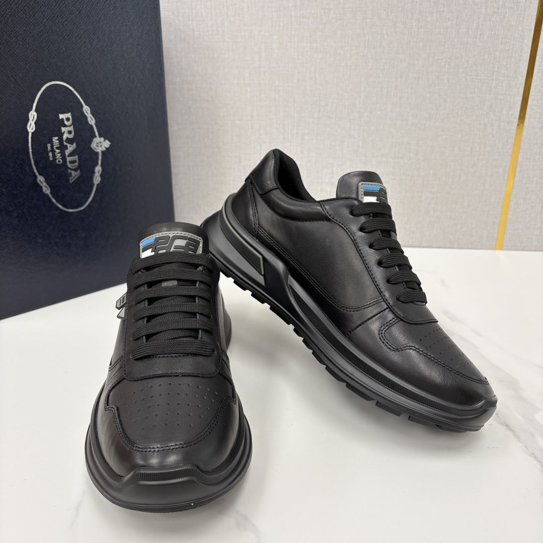 💋💍P 家新品 Prad* 普拉-达 秋季新款男士小牛皮运动鞋出货！ 莞产猛货。机能风休闲鞋 | 豪门贵