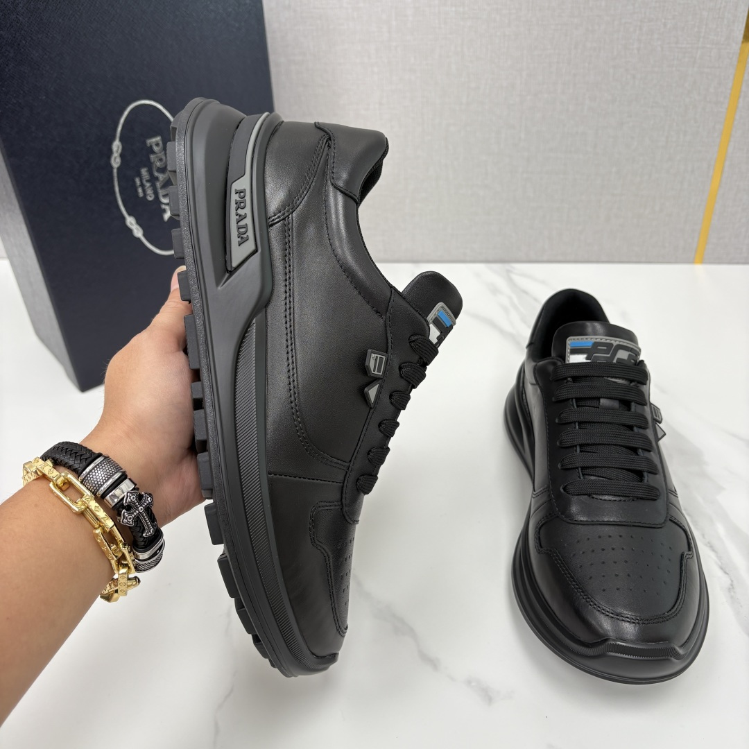 💋💍P 家新品 Prad* 普拉-达 秋季新款男士小牛皮运动鞋出货！ 莞产猛货。机能风休闲鞋 | 豪门贵