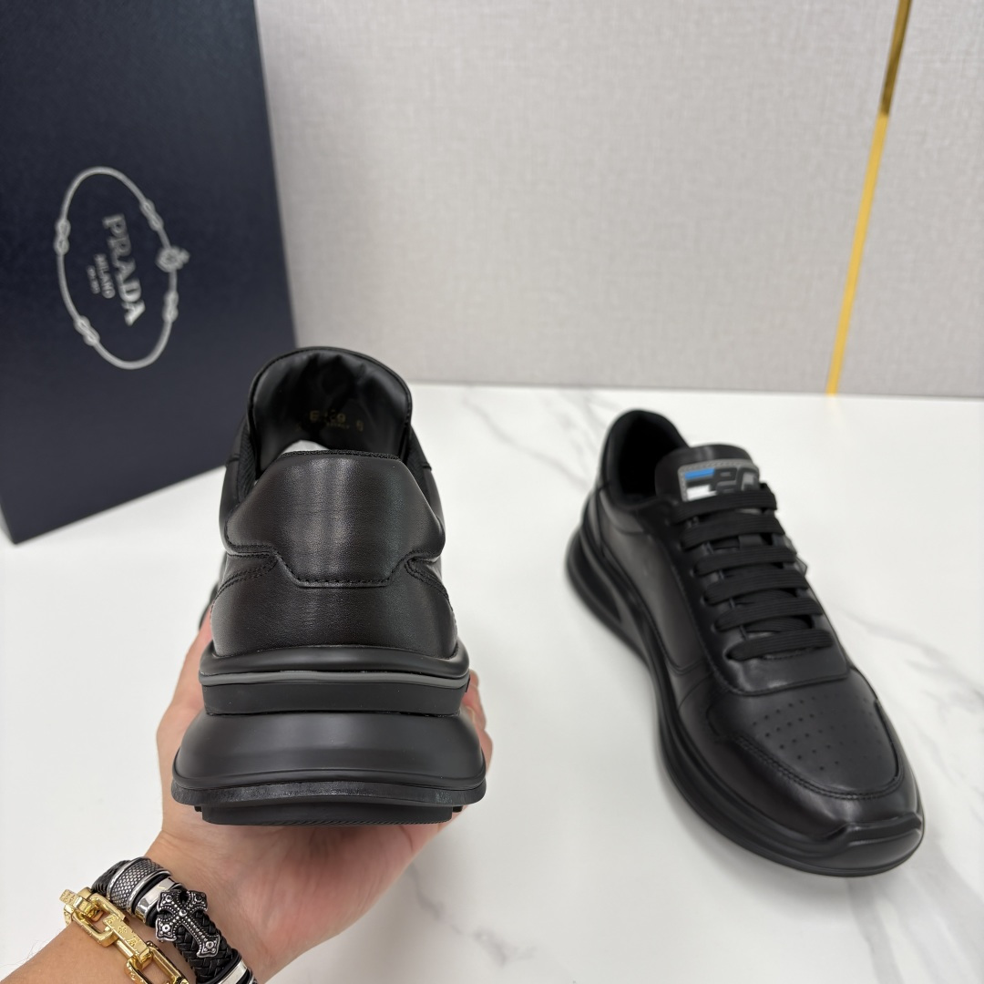 💋💍P 家新品 Prad* 普拉-达 秋季新款男士小牛皮运动鞋出货！ 莞产猛货。机能风休闲鞋 | 豪门贵