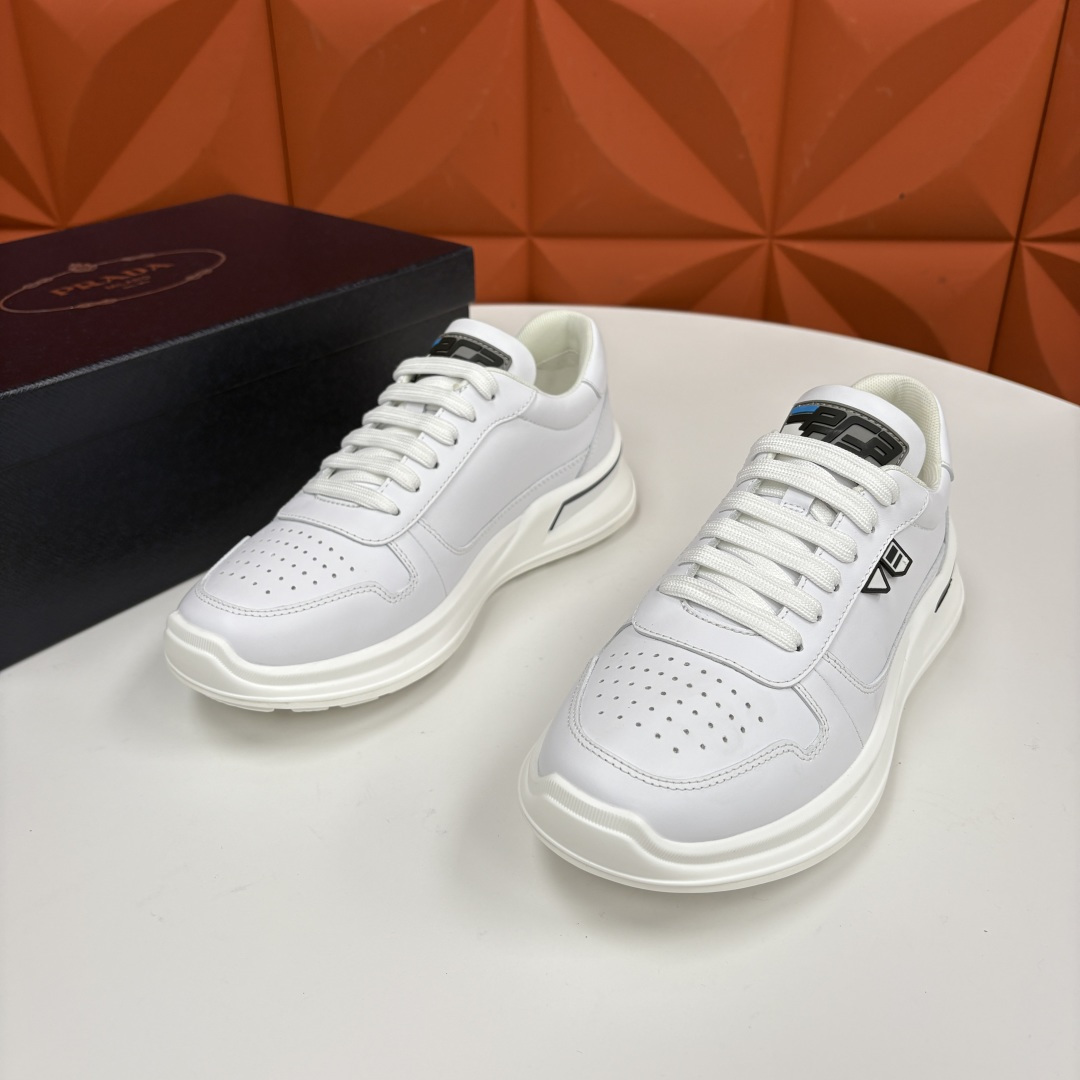 💋💍P 家新品 Prad* 普拉-达 秋季新款男士小牛皮运动鞋出货！ 莞产猛货。机能风休闲鞋 | 豪门贵