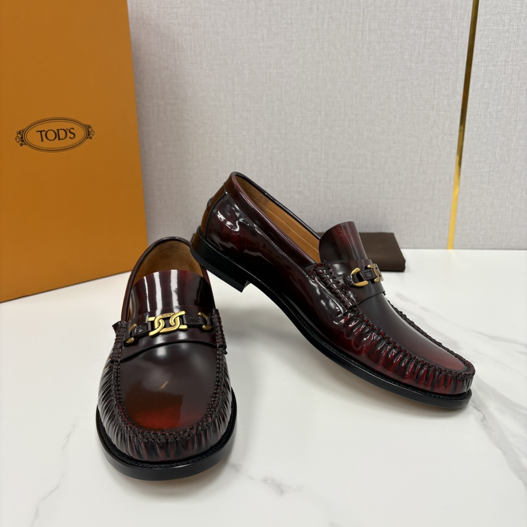 💋💍TOD*S新品 托德-斯 男士经典商务乐福鞋套脚皮鞋，莫卡辛便鞋气质款！全新设计抓皱鞋头，选用优质小