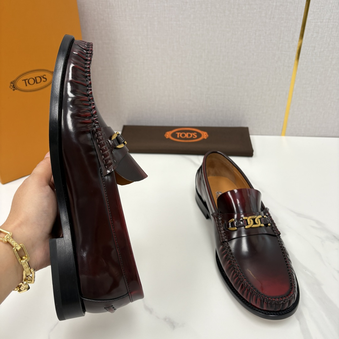 💋💍TOD*S新品 托德-斯 男士经典商务乐福鞋套脚皮鞋，莫卡辛便鞋气质款！全新设计抓皱鞋头，选用优质小