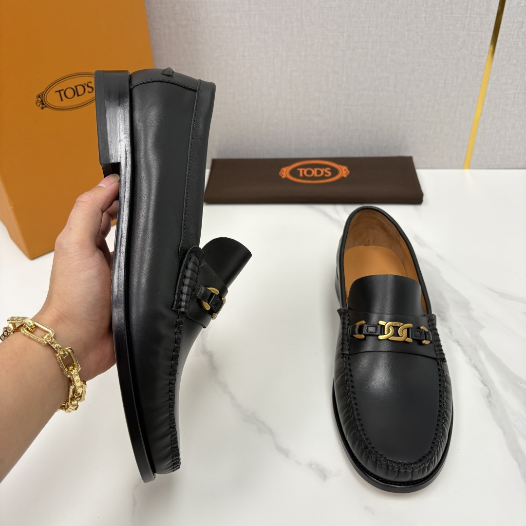 💋💍TOD*S新品 托德-斯 男士经典商务乐福鞋套脚皮鞋，莫卡辛便鞋气质款！全新设计抓皱鞋头，选用优质小